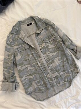 BDG Women’s Vintage Camouflage Button-Up Jacket in Gray and Olive medium